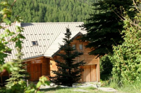 Le Troll Hameau des Chazals Nevache Hautes Alpes